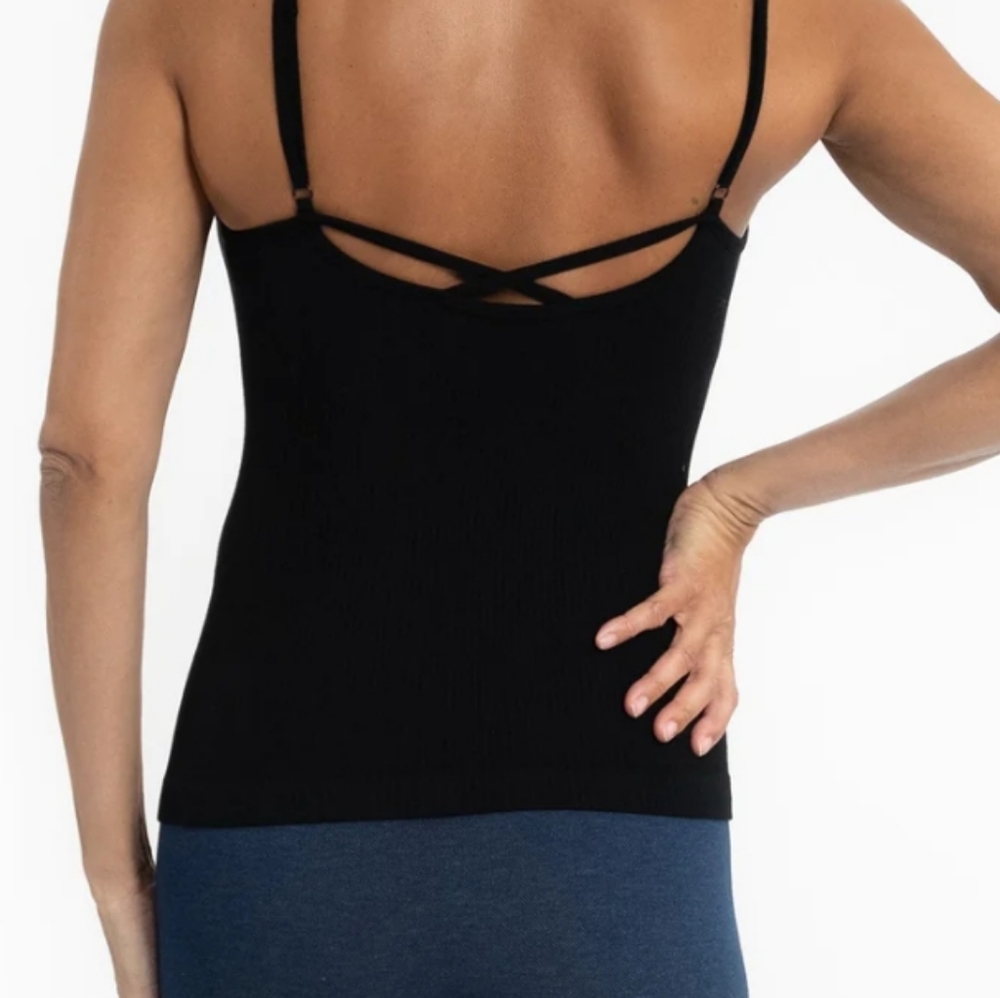 Elietian Ribbed Keyhole Cami - Picture 5 of 7